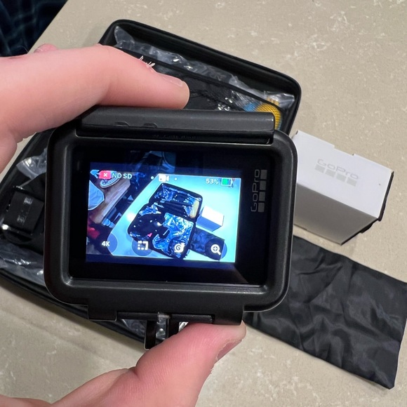 GoPro Hero 7 Silver Bundle (Never Used) - Picture 8 of 8